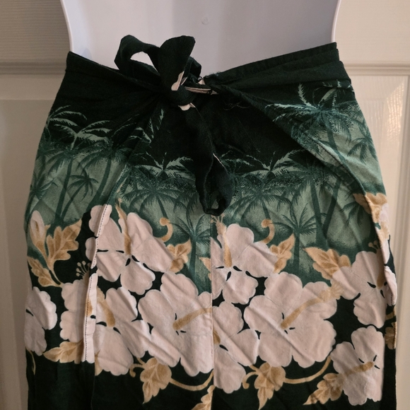 Hibiscus Collection Hawaii Wrap Pants-OSFM - Picture 6 of 13